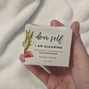 Dear Self I am gleaming Moisturizer